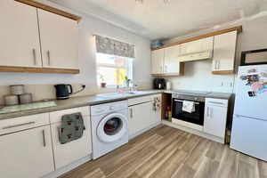 Kitchen- click for photo gallery